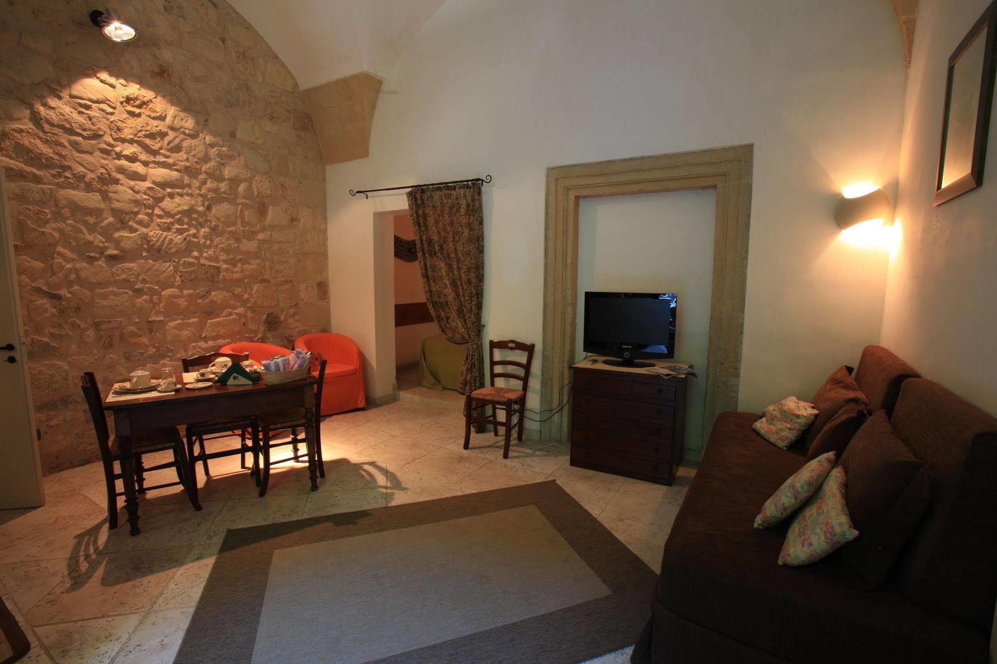 Palazzo Rollo 2*